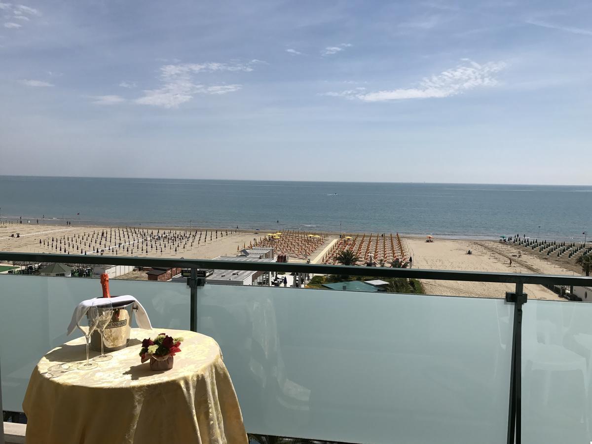 Hotel Atlas Alba Adriatica Esterno foto