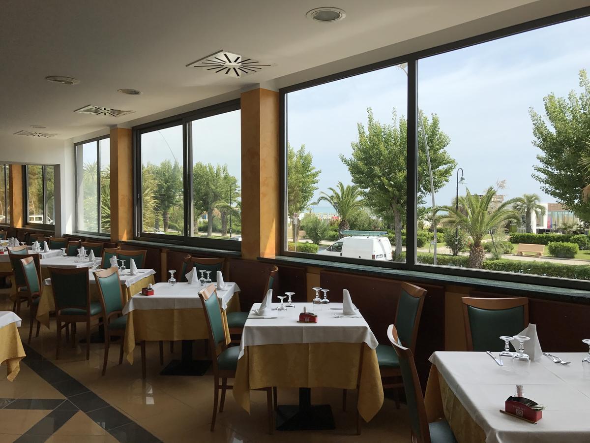 Hotel Atlas Alba Adriatica Esterno foto