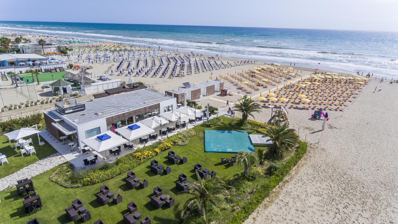 Hotel Atlas Alba Adriatica Esterno foto