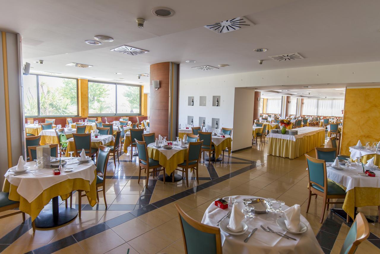 Hotel Atlas Alba Adriatica Esterno foto