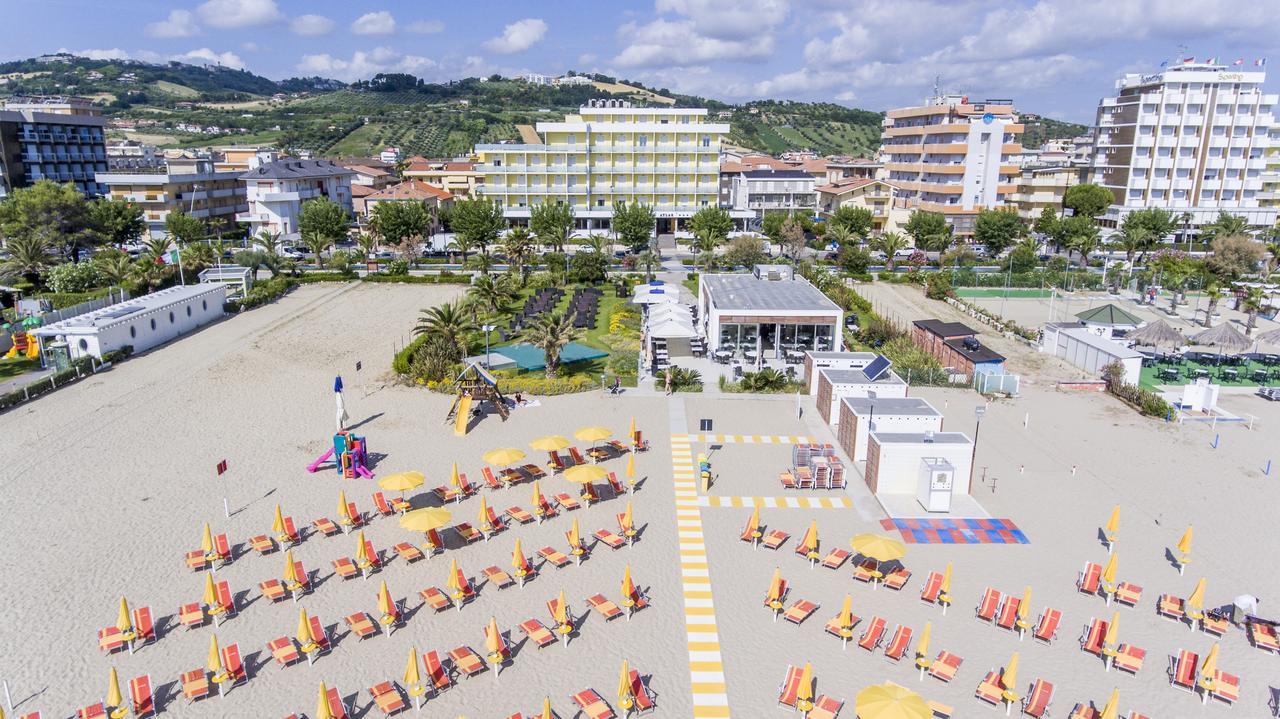 Hotel Atlas Alba Adriatica Esterno foto